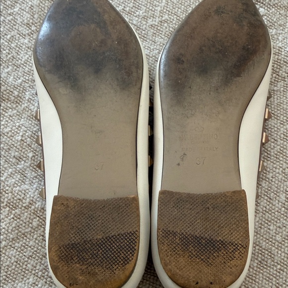Valentino Women's Cream Rockstud Flats - Picture 6 of 11